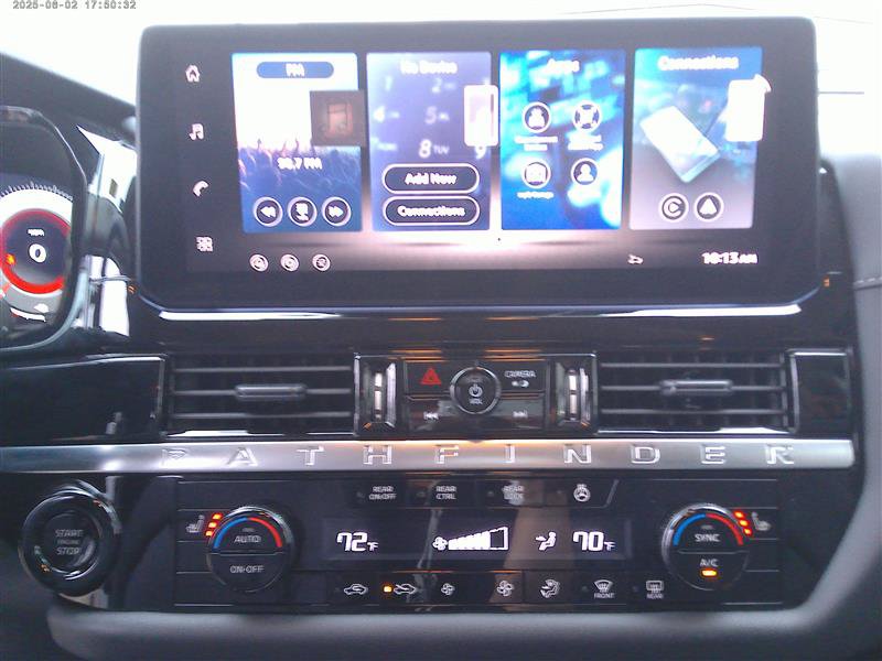 Used 2026 Nissan Pathfinder SL AWD/4WD image 15