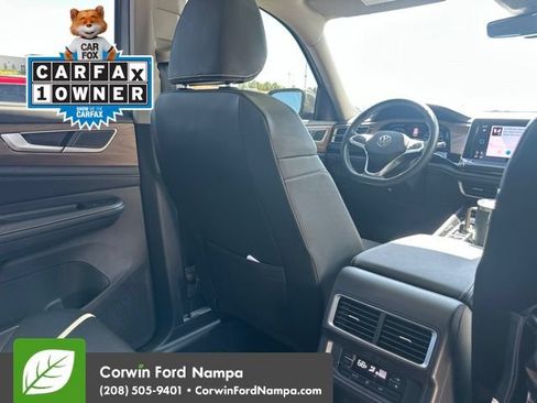 Used 2024 Volkswagen Atlas SE AWD/4WD image 10