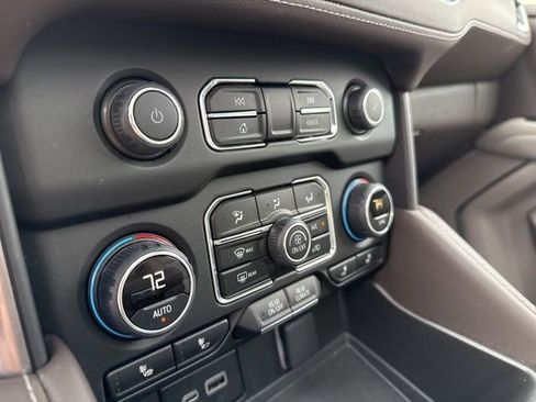 Used 2024 Chevrolet Tahoe Z71 w/ Luxury Package image 20