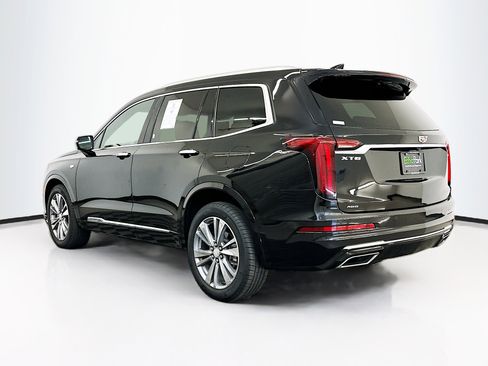 Used 2025 Cadillac XT6 Premium Luxury image 5