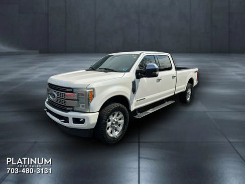 Used 2017 Ford F350 Platinum image 4
