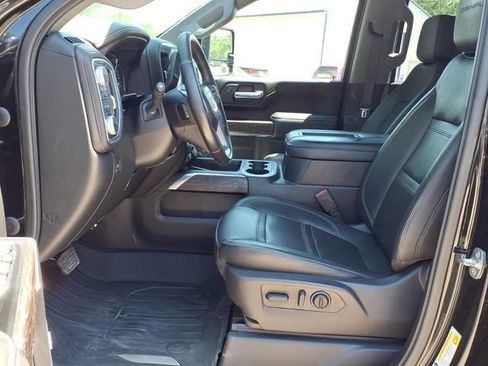 Used 2022 GMC Sierra 2500 Denali w/ Denali Ultimate Package AWD/4WD image 14