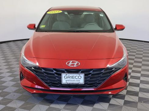 Used 2023 Hyundai Elantra SEL w/ Winter Weather Package FWD image 3