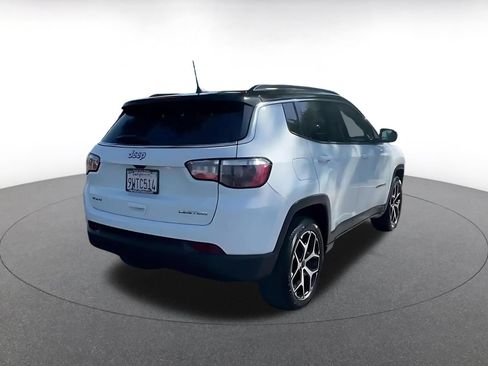 Used 2025 Jeep Compass Limited AWD/4WD image 13