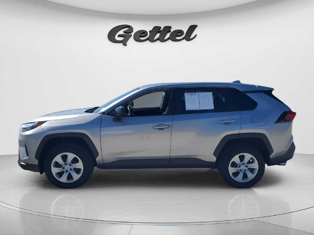 Certified 2024 Toyota RAV4 LE FWD image 8