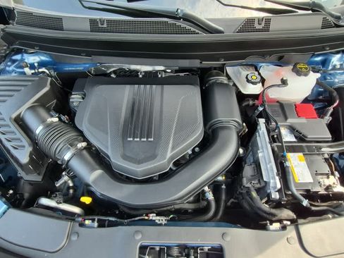Used 2025 Chevrolet Traverse LT w/ Driver Confidence Package FWD image 19