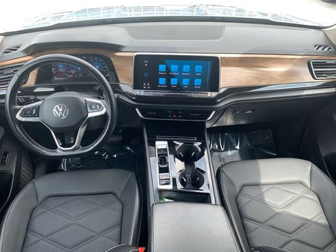 Used 2025 Volkswagen Atlas SE AWD/4WD image 7