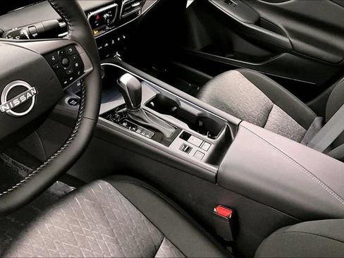 New 2026 Nissan Sentra SV w/ SV Convenience Package FWD image 9