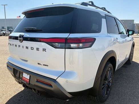 New 2026 Nissan Pathfinder SL w/ SL Premium Package image 6