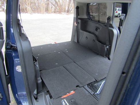 Used 2018 Ford Transit Connect XL image 26