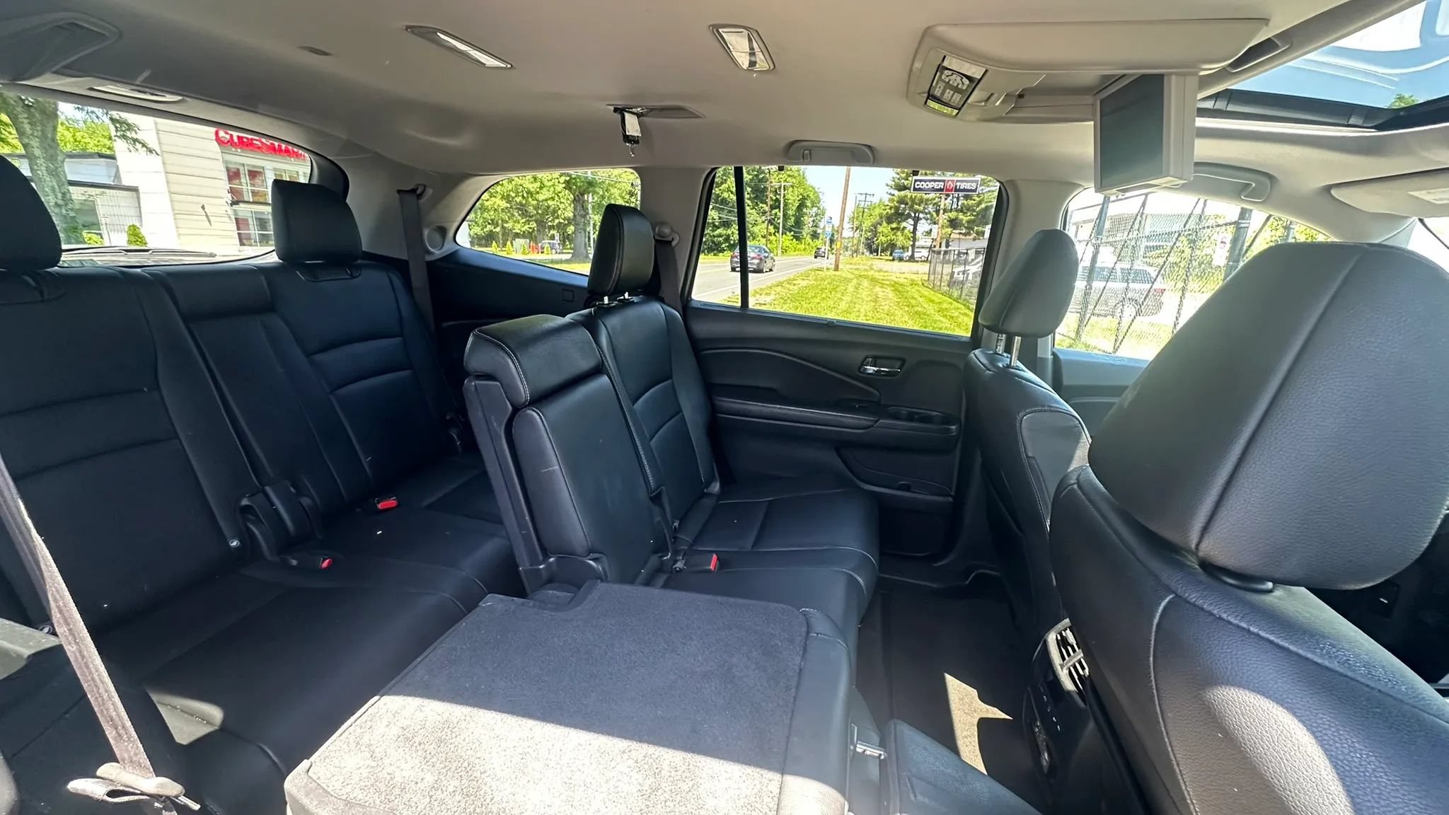 Used 2016 Honda Pilot Touring image 35