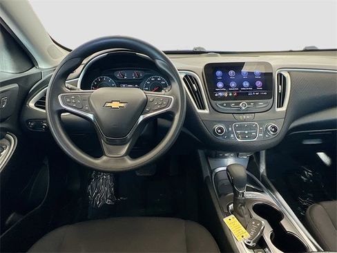 Used 2024 Chevrolet Malibu LT image 22