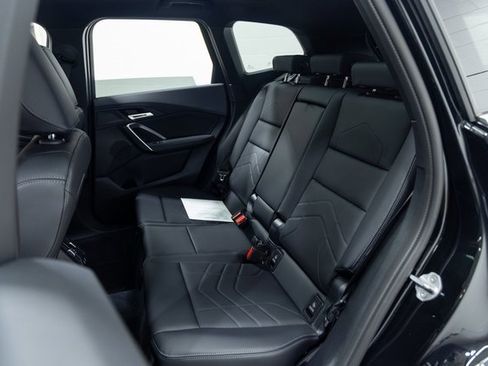 Certified 2025 BMW X1 xDrive28i w/ Convenience Package image 21