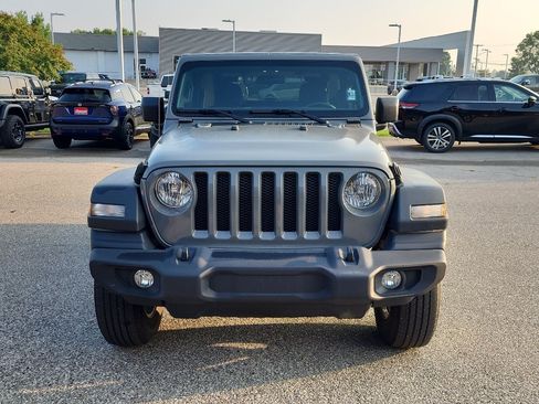 Used 2021 Jeep Wrangler Sport AWD/4WD image 2
