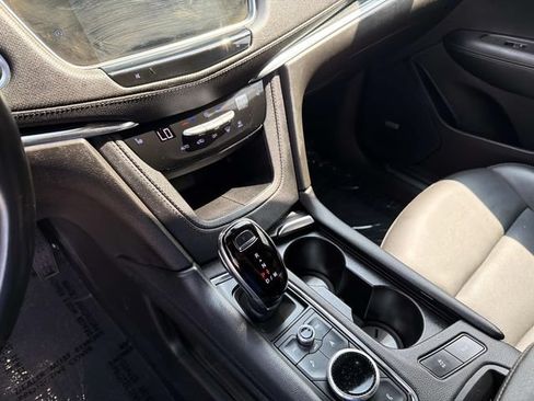 Used 2022 Cadillac XT5 Premium Luxury w/ LPO, Floor Liner Package AWD/4WD image 24