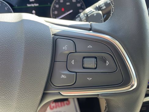 Used 2023 Buick Envision Essence AWD/4WD image 18