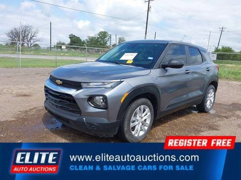 Used 2021 Chevrolet TrailBlazer LS FWD image 3