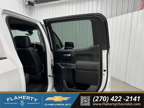 Used 2022 Chevrolet Silverado 1500 LTZ w/ Technology Package AWD/4WD image 12