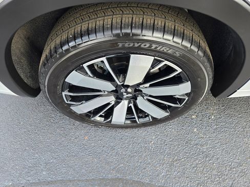 Used 2025 Mitsubishi Outlander SEL FWD image 13