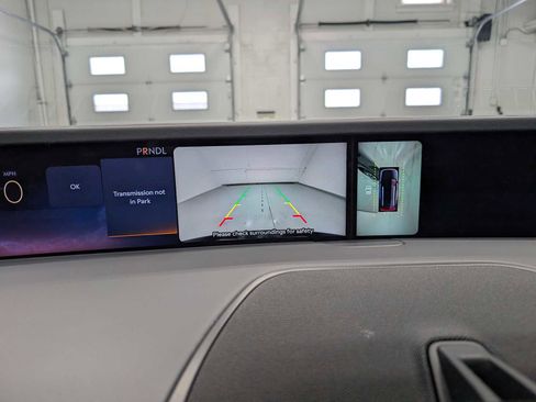 Certified 2025 Lincoln Nautilus Reserve image 29