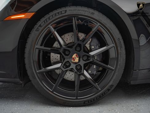 Used 2025 Porsche 911 Carrera image 36