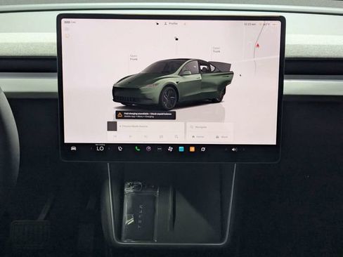 Used 2026 Tesla Model Y 2WD image 11