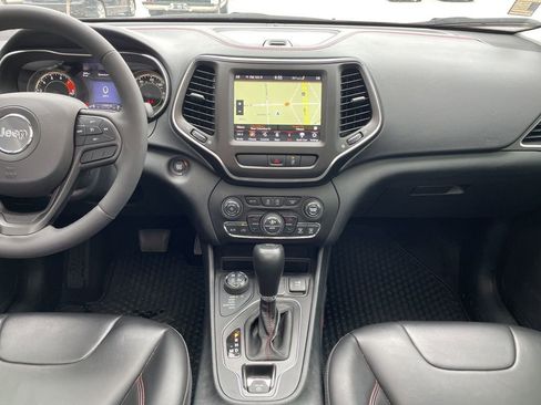 Used 2022 Jeep Cherokee Trailhawk w/ Sun, Sound & Nav Group image 12