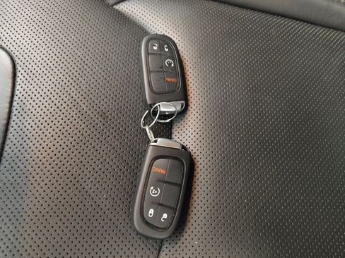 Used 2022 Jeep Cherokee Latitude Lux w/ Sun & Sound Group FWD image 32