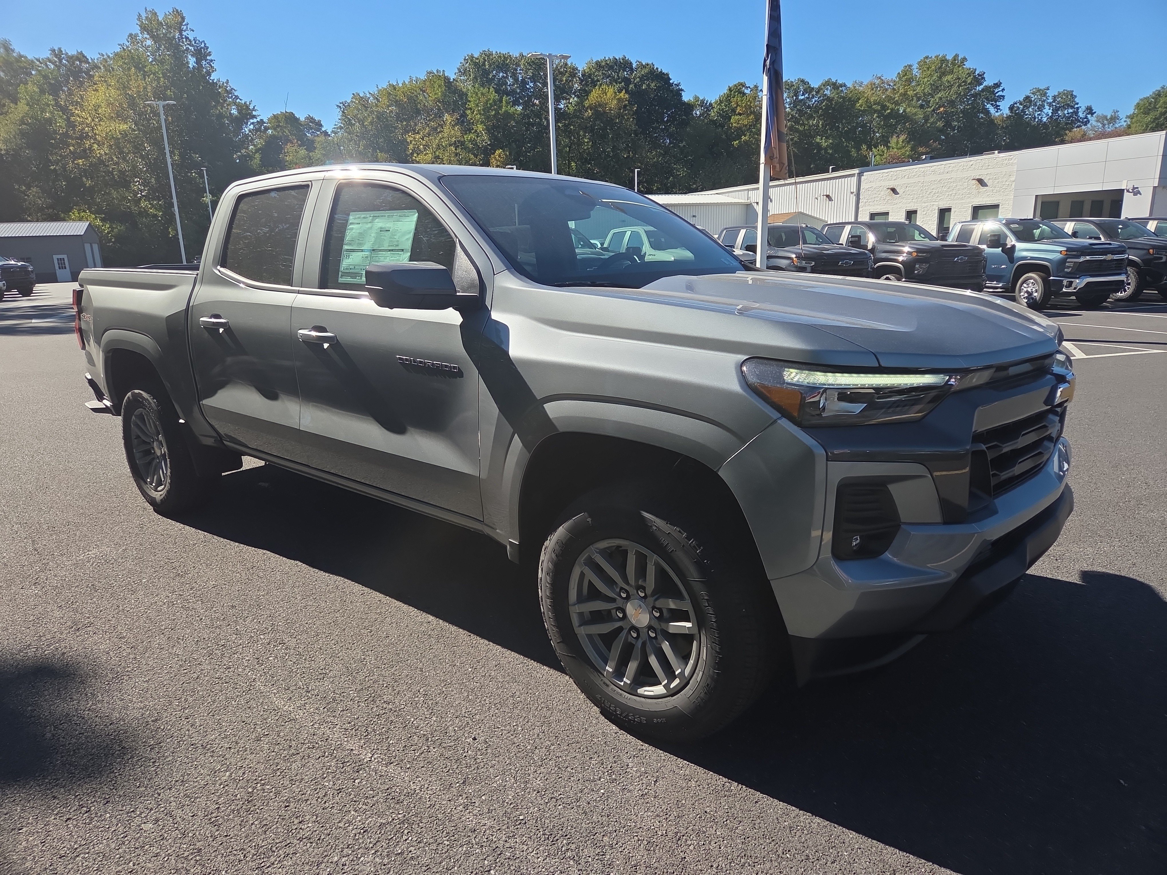 New 2026 Chevrolet Colorado LT w/ LT Convenience Package AWD/4WD image 1