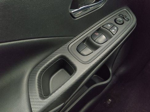 Used 2020 Nissan Versa SV FWD image 27