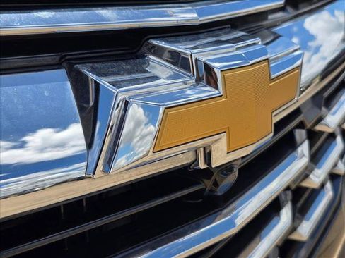Used 2025 Chevrolet Equinox LT FWD image 16