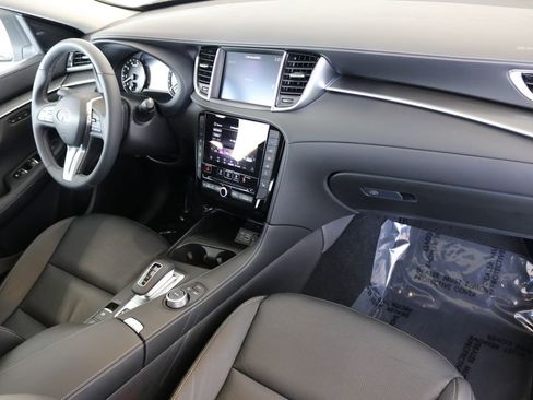 Certified 2025 INFINITI QX50 Luxe image 40