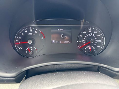 Used 2022 Kia Soul LX image 17