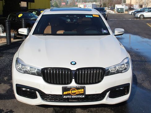 Used 2019 BMW 740i w/ Executive Package image 29