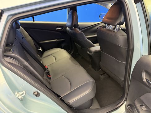 Used 2019 Toyota Prius XLE w/ Advanced Technology Package FWD image 27