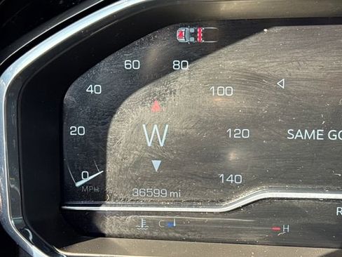 Used 2024 GMC Sierra 1500 SLT image 15