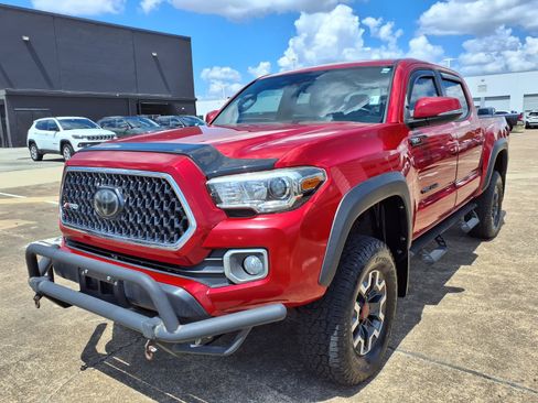 Used 2018 Toyota Tacoma TRD Off-Road AWD/4WD image 22