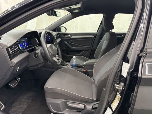 Used 2025 Volkswagen Jetta Sport FWD image 18