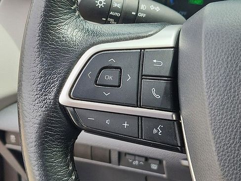 Used 2021 Toyota Sienna XLE image 22