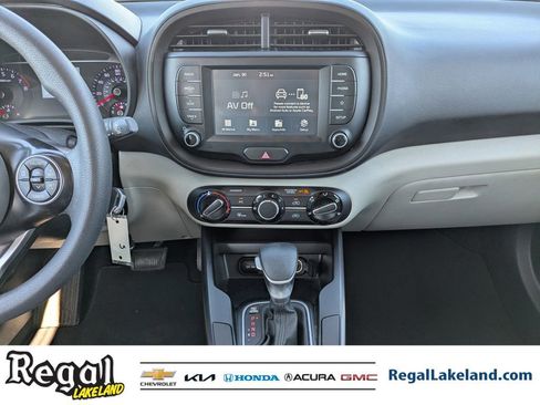 Used 2020 Kia Soul LX image 12