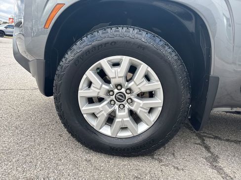 Used 2023 Nissan Frontier SV w/ Technology Package image 26