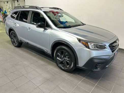 Used 2020 Subaru Outback Onyx Edition XT AWD/4WD image 2