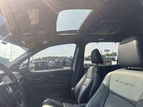 Used 2021 Honda Pilot Black Edition image 15