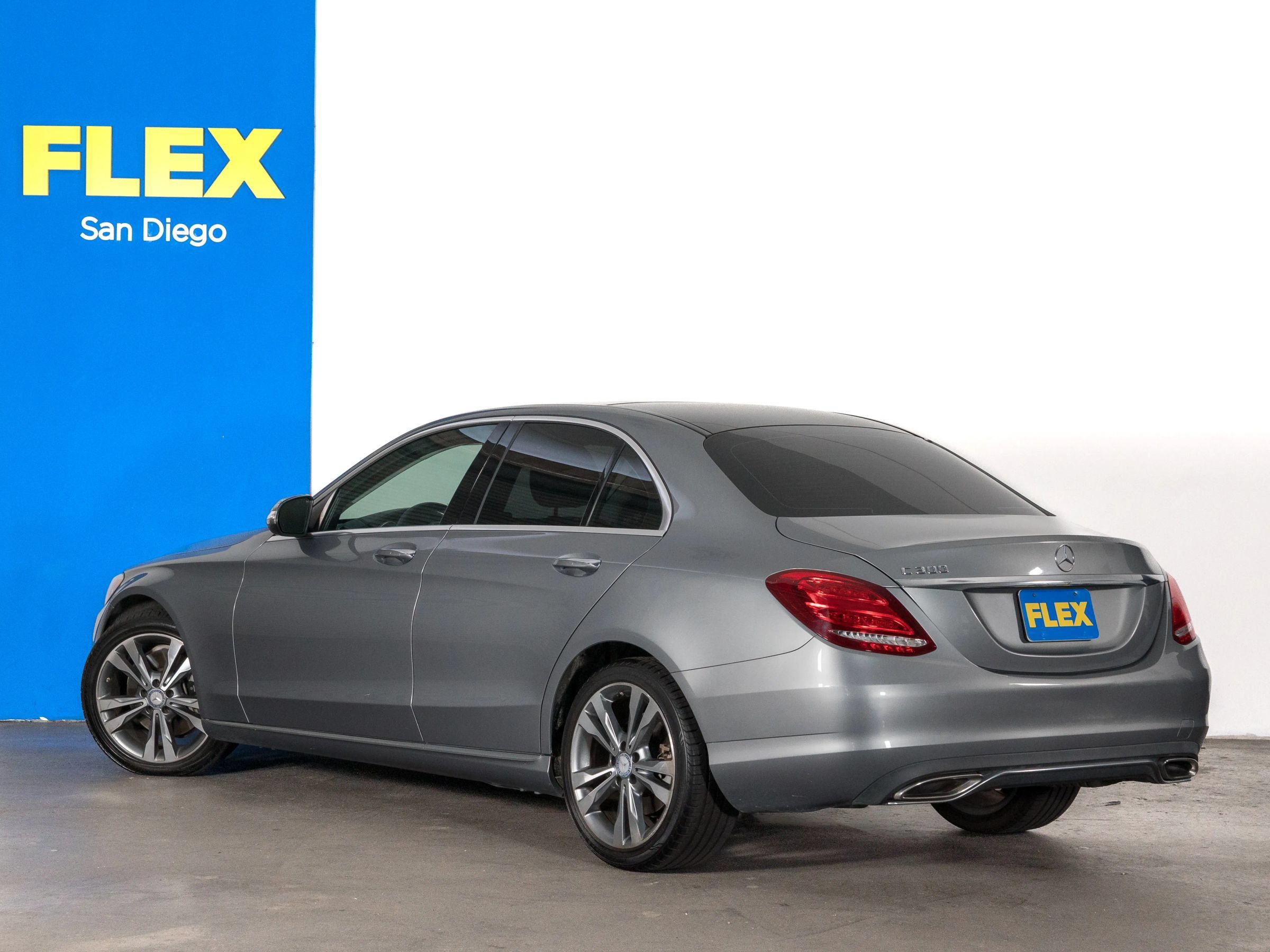 Used 2015 Mercedes-Benz C 300 Sedan image 3