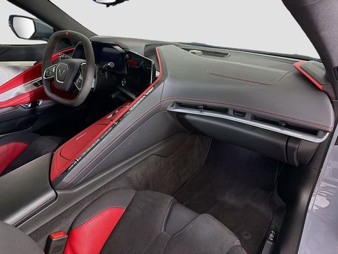 Used 2024 Chevrolet Corvette Stingray Preferred Cpe w/ Z51 Performance Package RWD image 26