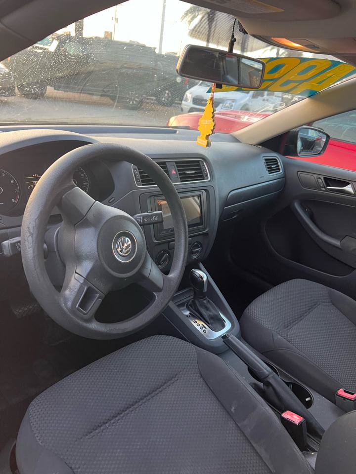 Used 2011 Volkswagen Jetta Sedan FWD image 7