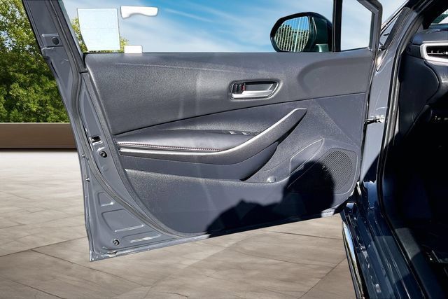 Used 2025 Toyota Corolla SE FWD image 18