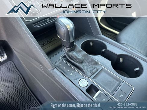 Used 2021 Volkswagen Atlas SE w/ Panoramic Sunroof Package FWD image 17