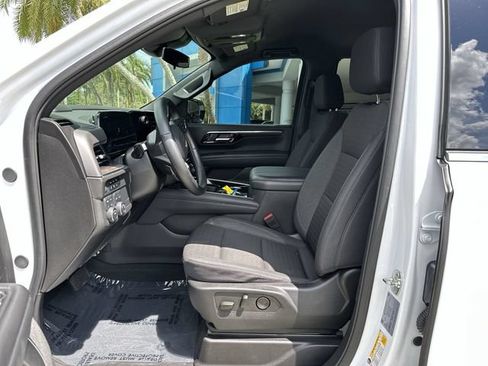 Used 2025 Chevrolet Tahoe LS AWD/4WD image 30