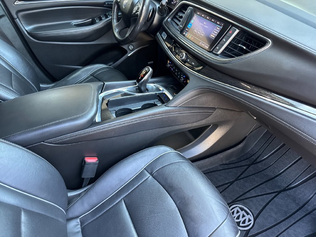 Used 2021 Buick Enclave Avenir w/ Avenir Technology Package FWD image 18